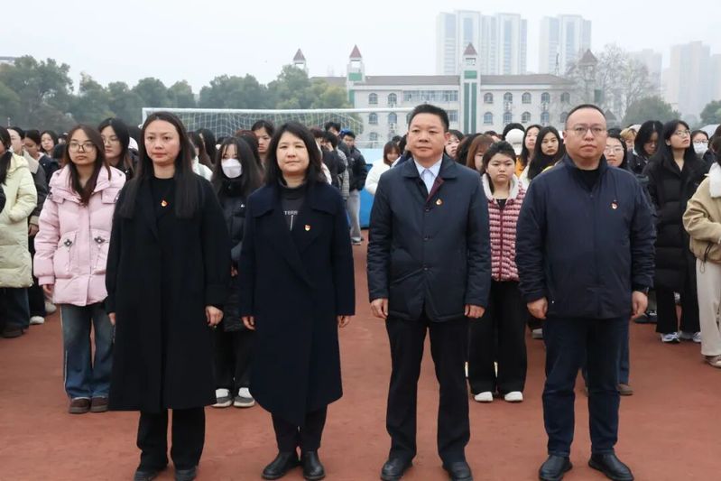 马克思主义学院举行“学思践悟两...